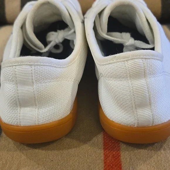 WHITIN White Canvas Sneakers With Orange Sole Size 39 NWOT - Picture 3 of 8